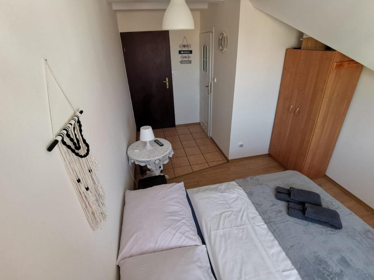 Pokoje Goscinne U Aleksandry Hel Exterior foto